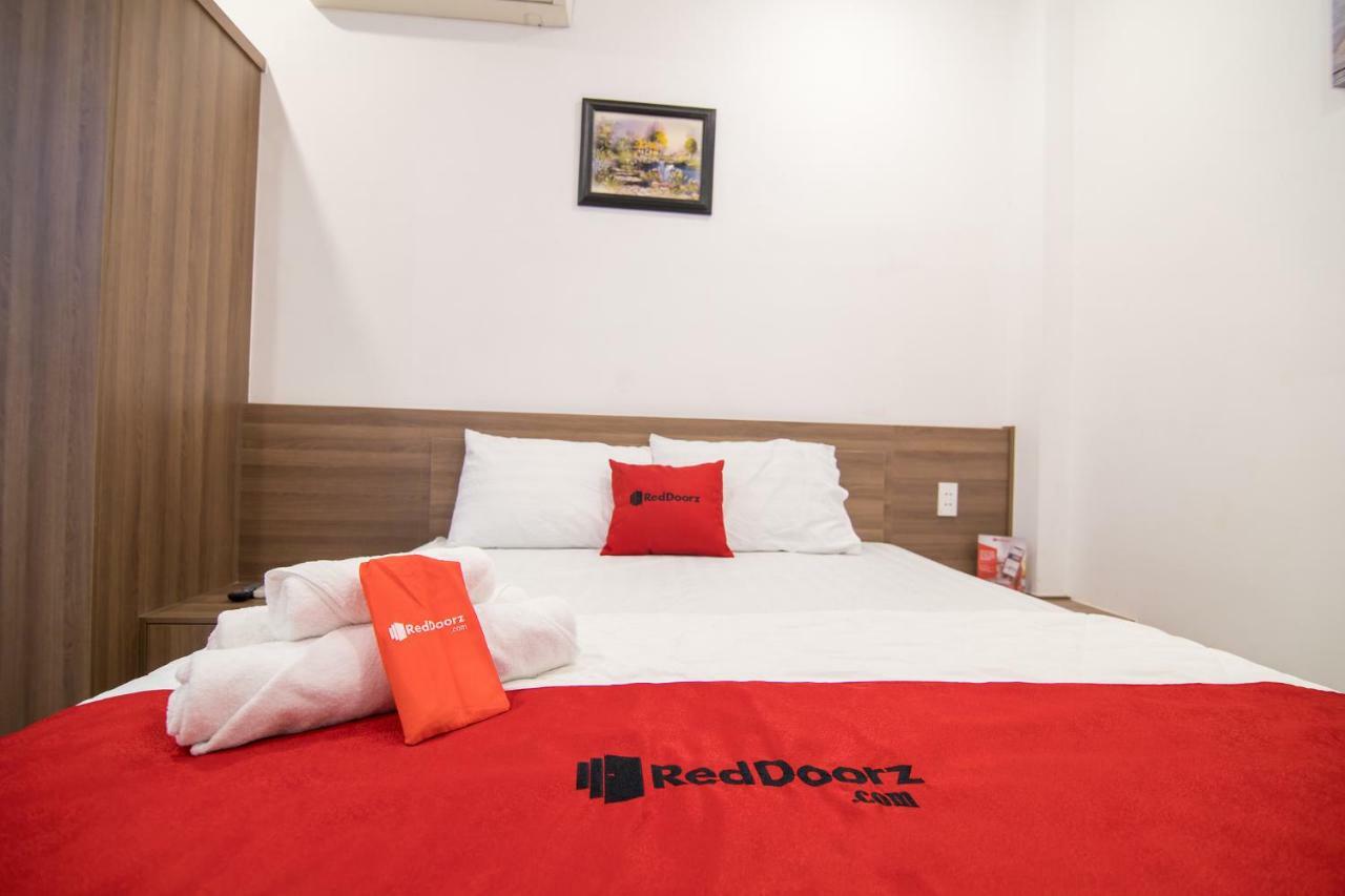 Reddoorz Plus Near Tan Dinh Market Ho Chi Minh City Bagian luar foto