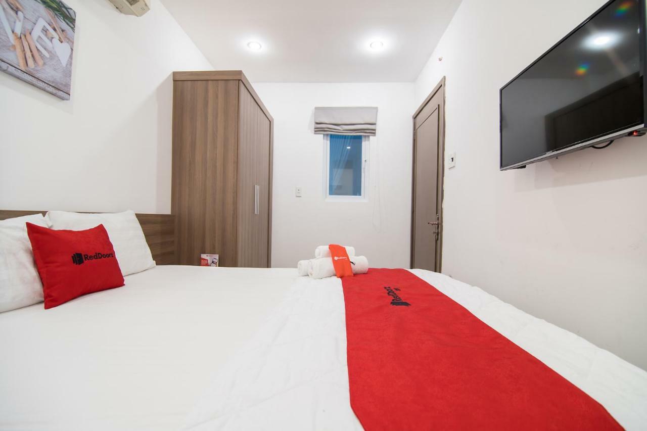Reddoorz Plus Near Tan Dinh Market Ho Chi Minh City Bagian luar foto