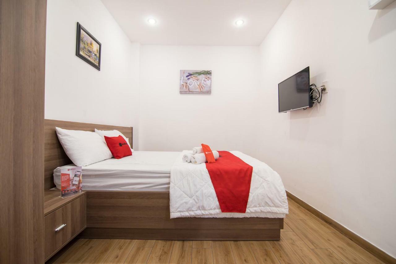Reddoorz Plus Near Tan Dinh Market Ho Chi Minh City Bagian luar foto