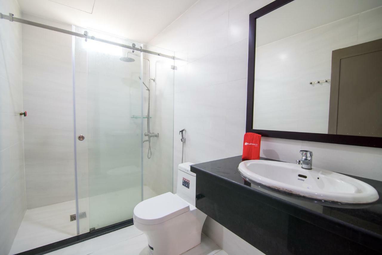 Reddoorz Plus Near Tan Dinh Market Ho Chi Minh City Bagian luar foto