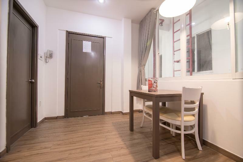 Reddoorz Plus Near Tan Dinh Market Ho Chi Minh City Bagian luar foto