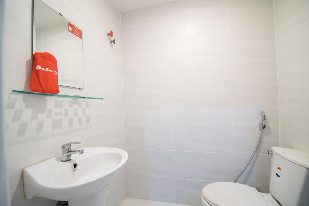 Reddoorz Plus Near Tan Dinh Market Ho Chi Minh City Bagian luar foto